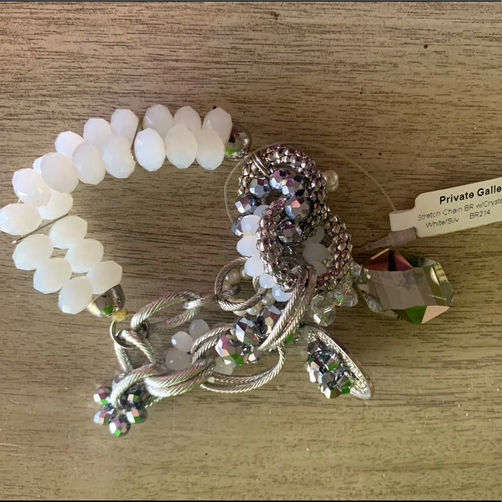 Silver & bead stretch bracelet NWT